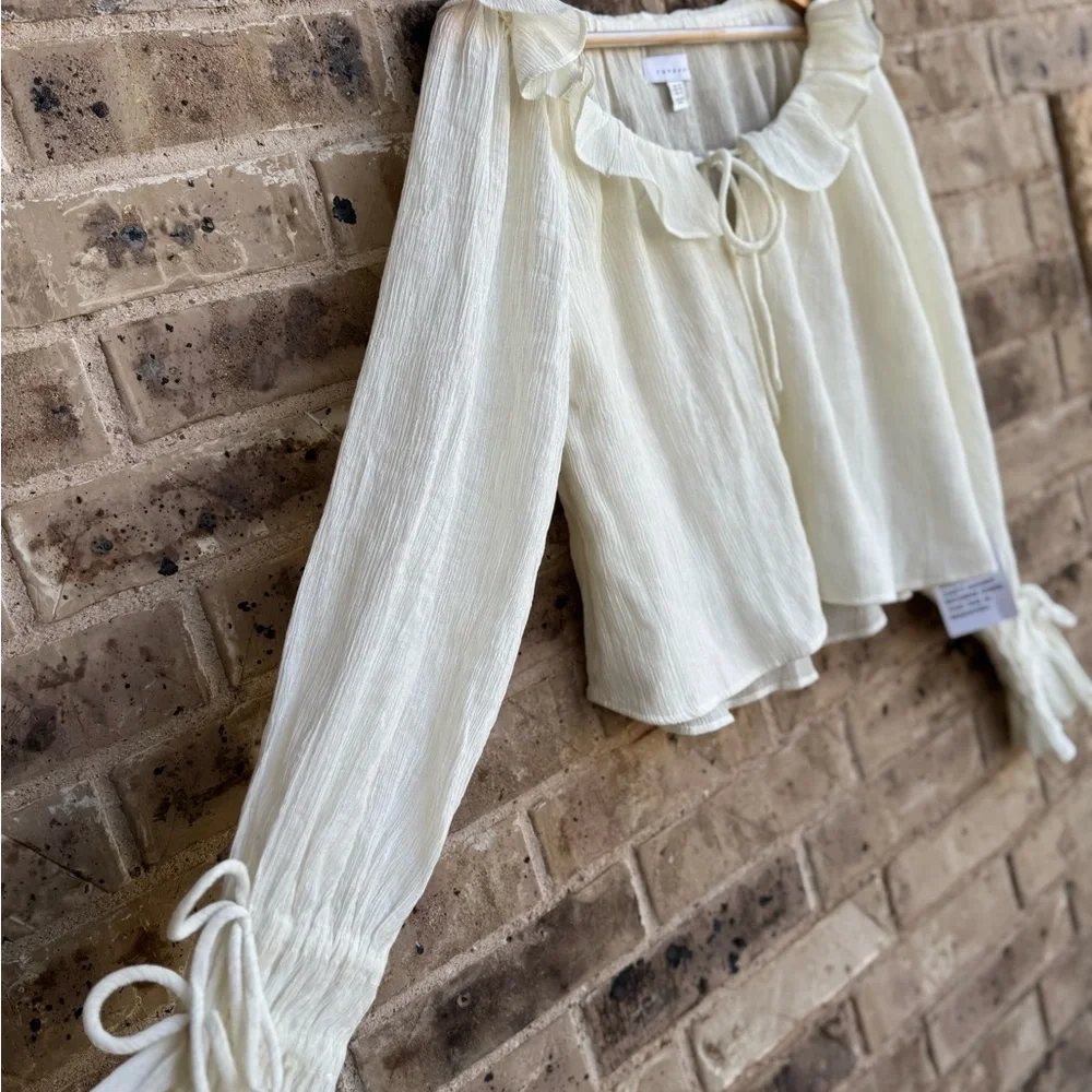 TopShop Tied Cuff Split Neck Women’s White Ruffle Blouse NWT Sz 8 Neutral - Picture 5 of 10